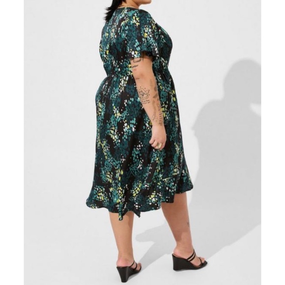 🆕 Midi Bubble Charm Flutter Sleeve Wrap Dress 3 3X 22 24 NWT Torrid New - Picture 2 of 5